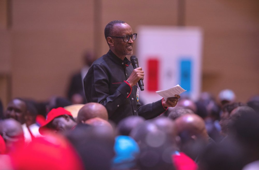 N’ubwo mbatega amatwi ntabwo mbemera-Perezida Kagame yavuze ku bamutumwaho n’Imana