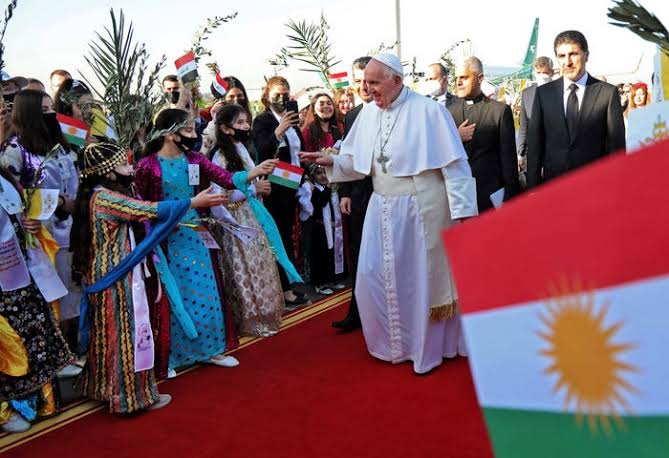 Papa Francis ubwo yasuraga Iraq muri 2021